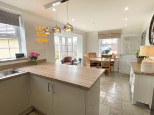 Photo 7- click for photo gallery